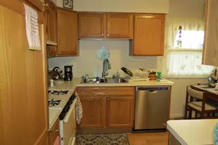 6829 Roberts Dr, Woodridge, IL 60517 - Photo 17