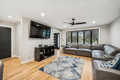 1108 S Maple Avenue, Oak Park, IL 60304 - Photo 3