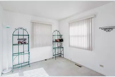 106 Woodcrest Circle, Streamwood, IL 60107 - Photo 15