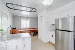 106 Woodcrest Cir, Streamwood, IL 60107 - Photo 11