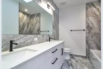 4246 N Kimball Avenue, Chicago, IL 60618 - Photo 17