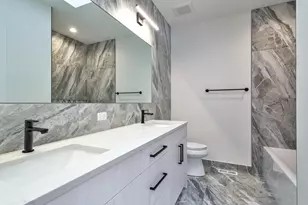 4246 N Kimball Ave, Chicago, IL 60618 - Photo 17