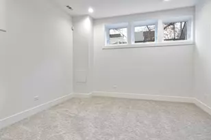 4246 N Kimball Ave, Chicago, IL 60618 - Photo 27