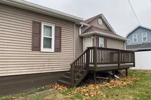 1038 Wright St, Lasalle, IL 61301 - Photo 3