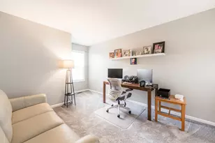 1227 Asbury Ct, Elgin, IL 60120 - Photo 19