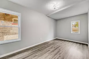 8109 S Marquette Ave, Chicago, IL 60617 - Photo 19