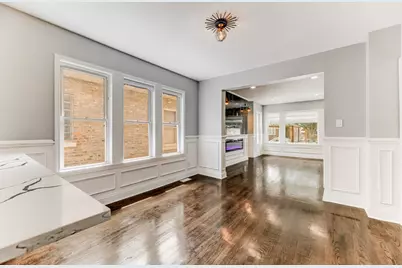 8109 S Marquette Avenue, Chicago, IL 60617 - Photo 11