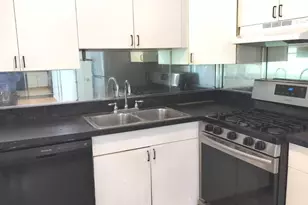 5B Kingery Quarter, Willowbrook, IL 60527 - Photo 9