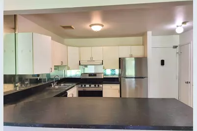 5B Kingery Quarter #107, Willowbrook, IL 60527 - Photo 5