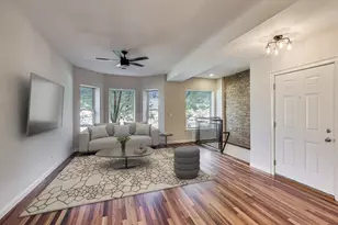 6318 S Greenwood Ave, Chicago, IL 60637 - Photo 3