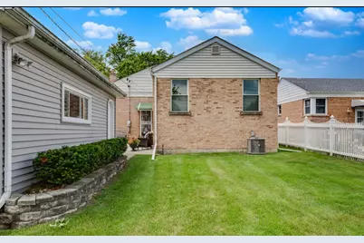 9221 S Avers Avenue, Evergreen Park, IL 60805 - Photo 27