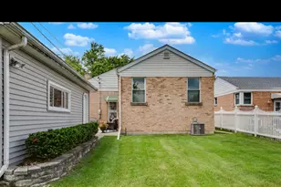 9221 S Avers Ave, Evergreen Park, IL 60805 - Photo 27