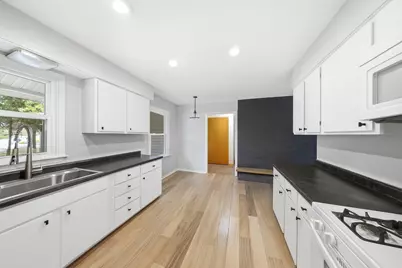 404 Willow Drive, Belvidere, IL 61008 - Photo 7