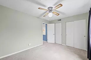 1928 Blackthorn Dr, Champaign, IL 61821 - Photo 21