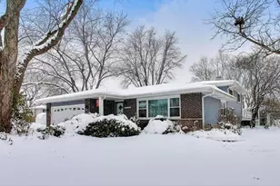 1046 Martingale Dr, Bartlett, IL 60103 - Photo 1