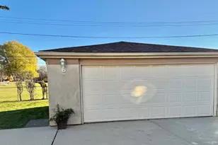 1411 Anthony Rd, Wheeling, IL 60090 - Photo 11