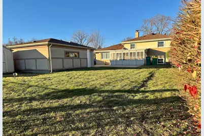 1411 Anthony Road, Wheeling, IL 60090 - Photo 9