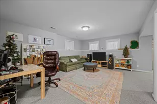 710 N Van Buren St, Batavia, IL 60510 - Photo 19