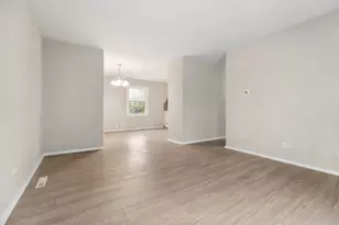 6971 Hanover St, Hanover Park, IL 60133 - Photo 5