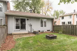 238 Driftwood Ln, Bloomingdale, IL 60108 - Photo 19