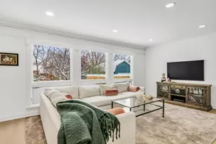 141 Park Ave, Grayslake, IL 60030 - Photo 21