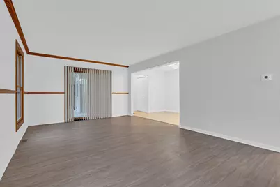 [Address not provided], Hoffman Estates, IL 60169 - Photo 9