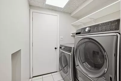 20 S Parliament Way, Mundelein, IL 60060 - Photo 19