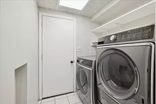 20 S Parliament Way, Mundelein, IL 60060 - Photo 19