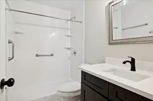 20 S Parliament Way, Mundelein, IL 60060 - Photo 13