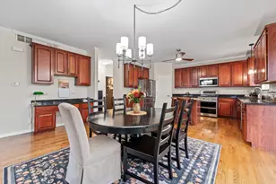 38 E Meadow Dr, Cortland, IL 60112 - Photo 15