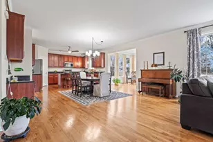 38 E Meadow Dr, Cortland, IL 60112 - Photo 13