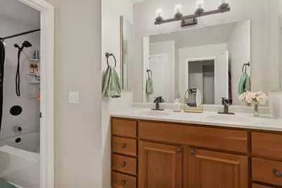 1967 N Jamestown Drive, Palatine, IL 60074 - Photo 9