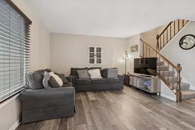 1967 N Jamestown Drive, Palatine, IL 60074 - Photo 7