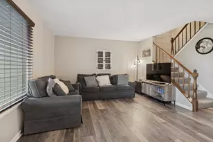 1967 N Jamestown Dr, Palatine, IL 60074 - Photo 7