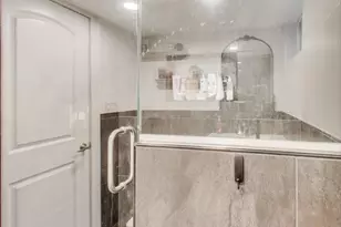 591 S Park Rd, Lombard, IL 60148 - Photo 21