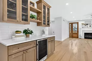 11300 Sequoya Ln, Indian Head Park, IL 60525 - Photo 17