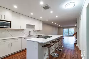 1087 Deerfield Pl, Highland Park, IL 60035 - Photo 5