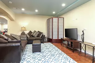 39 Mockingbird Ln, Oak Brook, IL 60523 - Photo 35