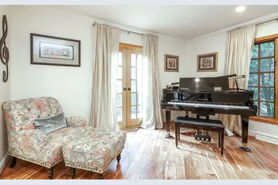 39 Mockingbird Lane, Oak Brook, IL 60523 - Photo 5