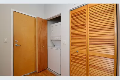 [Address not provided], Chicago, IL 60607 - Photo 3