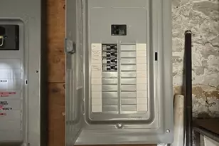 554 S 4th St, Aurora, IL 60505 - Photo 5