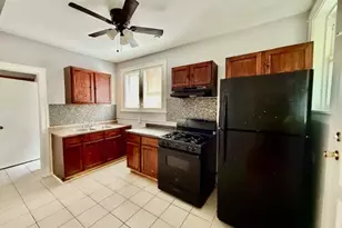 7804 S Burnham Ave, Chicago, IL 60649 - Photo 9