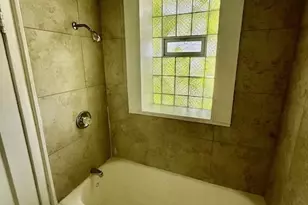 7804 S Burnham Ave, Chicago, IL 60649 - Photo 15