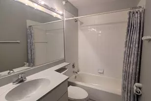 3660 N Lake Shore Dr, Chicago, IL 60613 - Photo 23