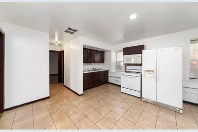 516 S Eastern Avenue, Joliet, IL 60433 - Photo 3