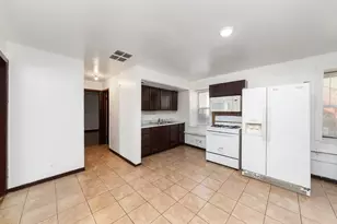 516 S Eastern Ave, Joliet, IL 60433 - Photo 3