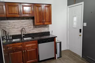 1S265 Holyoke Ln, Villa Park, IL 60181 - Photo 3