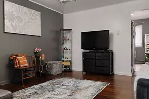 1S265 Holyoke Ln, Villa Park, IL 60181 - Photo 7