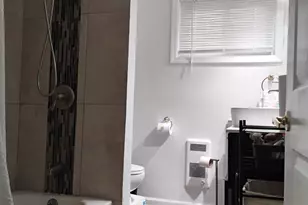 1S265 Holyoke Ln, Villa Park, IL 60181 - Photo 11