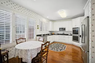 831 Balmoral Ln, Northbrook, IL 60062 - Photo 9